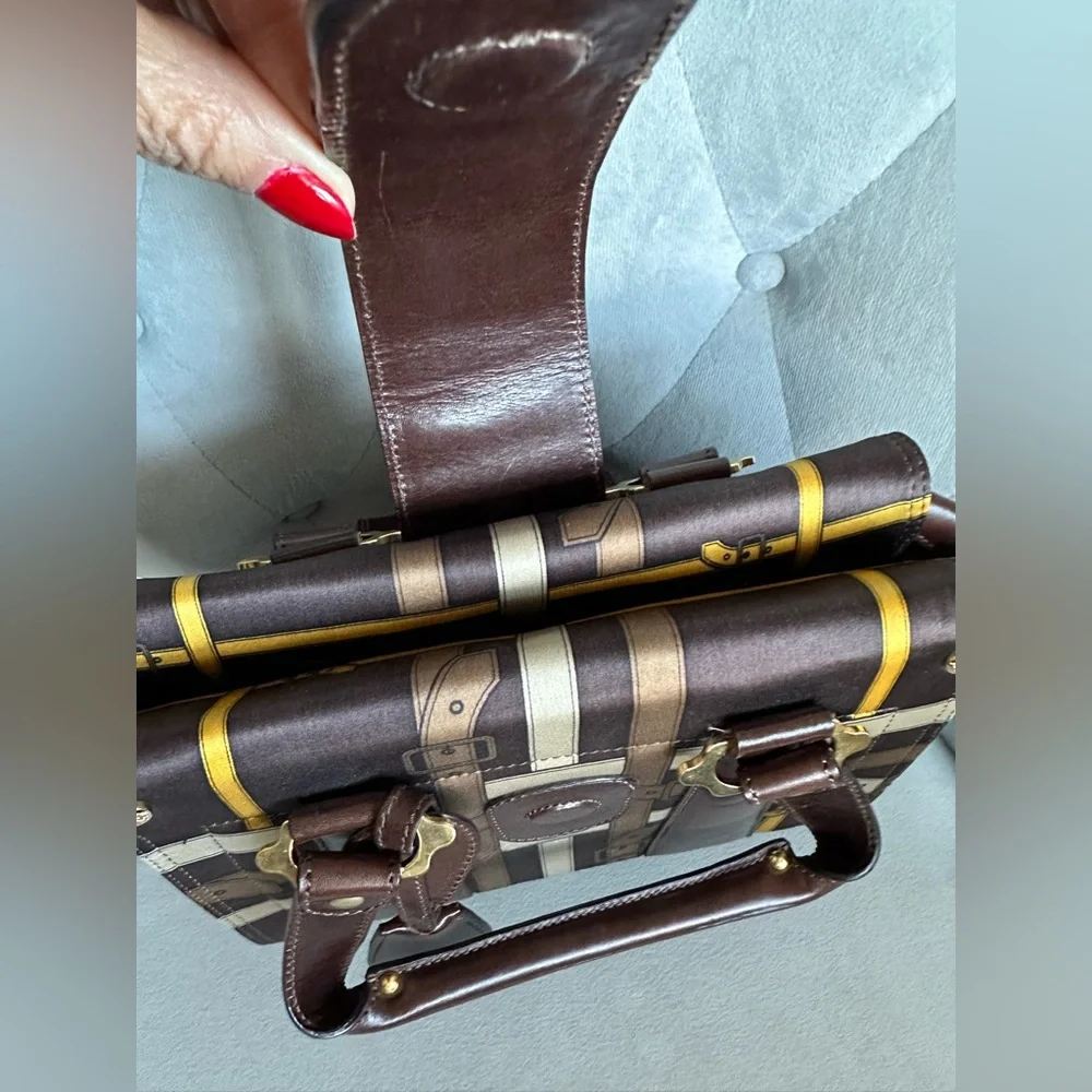 Burberry Rare Bag authentic COA